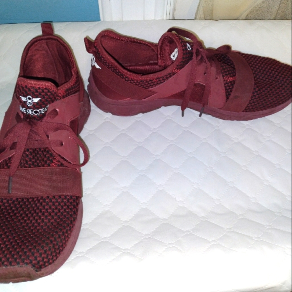 Men's size 10.5 running shoes